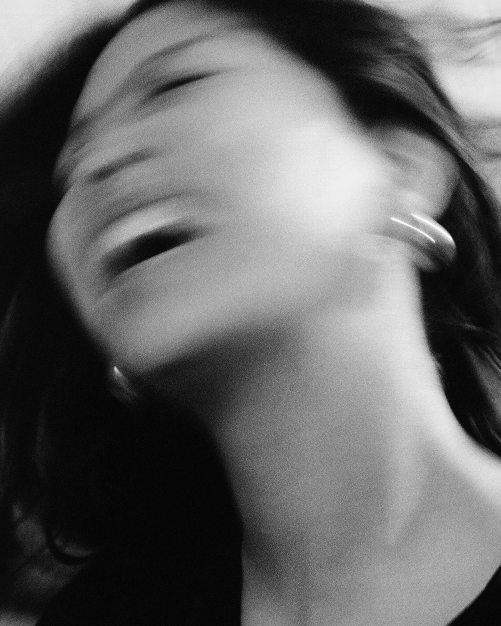 0007256 0007256 R1 E004 copy.jpg b w